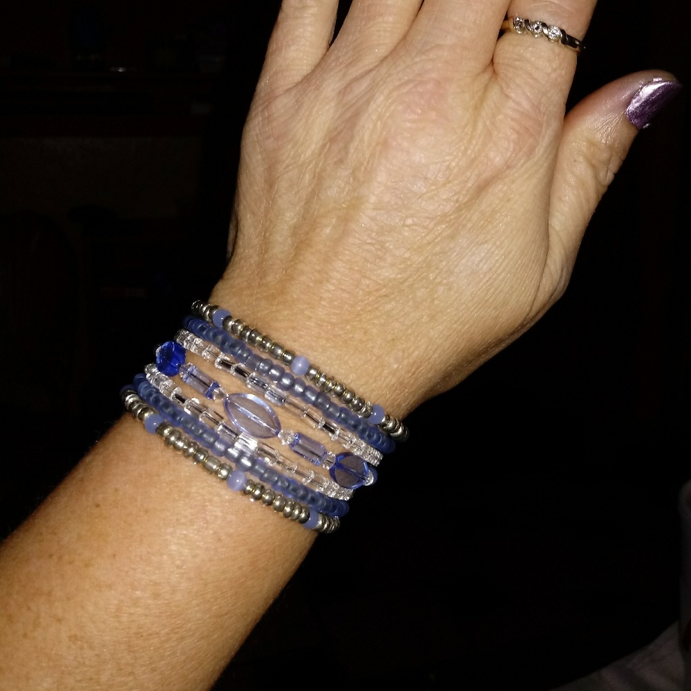 New handmade 7 loop beaded bracelet